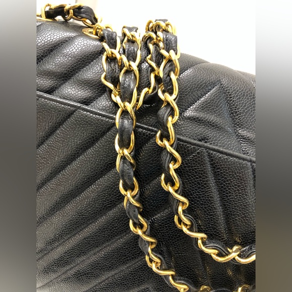 CHANEL Chevron Jumbo XL Caviar - Picture 14 of 16